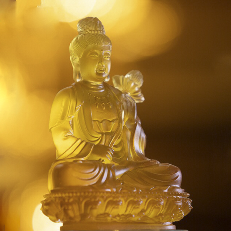 Tượng Phật Đại Thế Chí: Cùng tìm hiểu về ý nghĩa sâu sắc của Tượng Phật Đại Thế Chí, biểu tượng của sự thông thái và bức tranh mỹ nam. Tận hưởng cảm giác yên bình khi ngắm nhìn hình ảnh này.