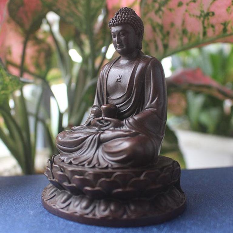 Tượng Phật A Di Đà để xe ô tô bằng đồng thau hợp tuổi tuất