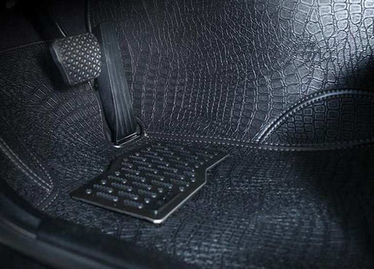 Thảo lót sàn xe ô tô 5D bằng da cá sấu cao cấp tại Tp HCM