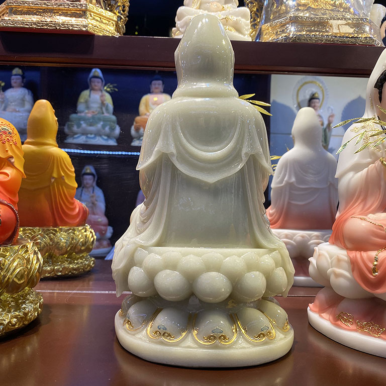 Mặt sau tượng Phật Bà Quan Âm bằng Ngọc thờ cúng cao cấp tại tp hcm