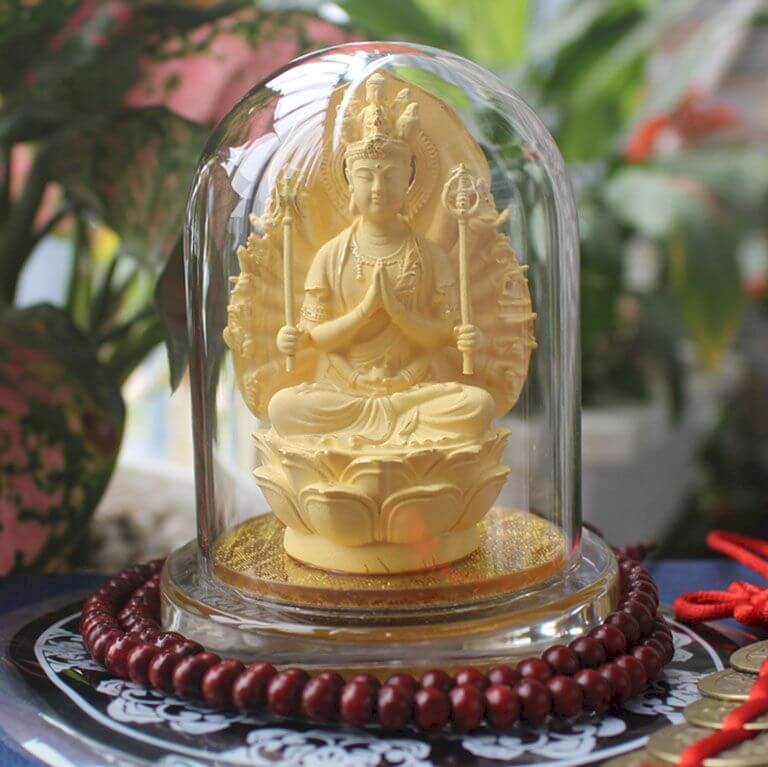 Tượng Phật Thiên Thủ Thiên Nhãn để ô tô hợp mệnh Hỏa