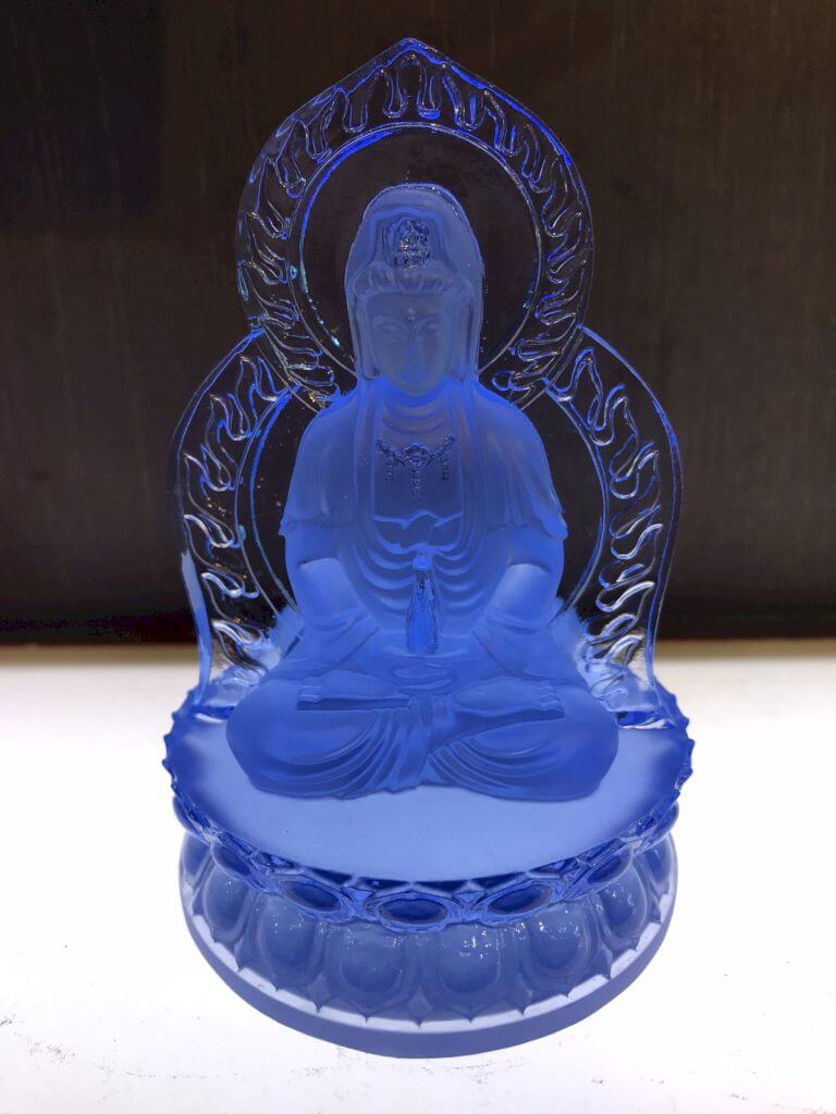 Tượng Phật Quan Âm lưu ly xanh biển hợp mệnh Mộc