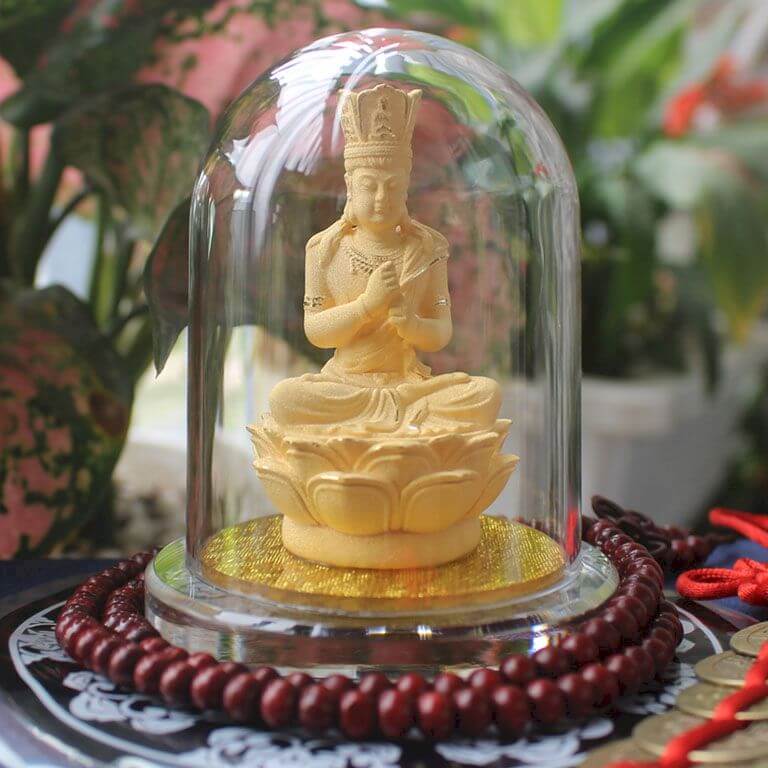 Đức Phật tượng trưng cho trí tuệ siêu phàm, cảm hóa tai ương