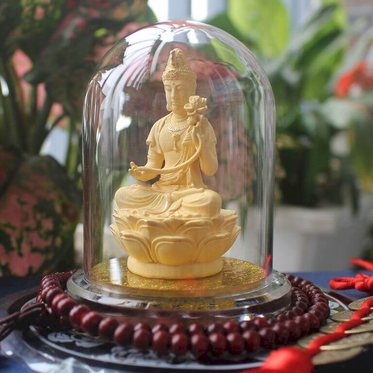 Tượng Phật Đại Thế Chí Bồ Tát để xe ô tô hợp mệnh Thủy