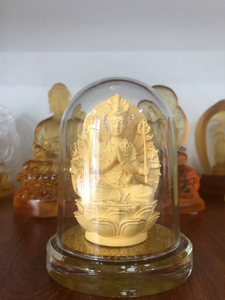 Thiên Thủ Thiên Nhãn tượng Phật bản mệnh người tuổi Tý